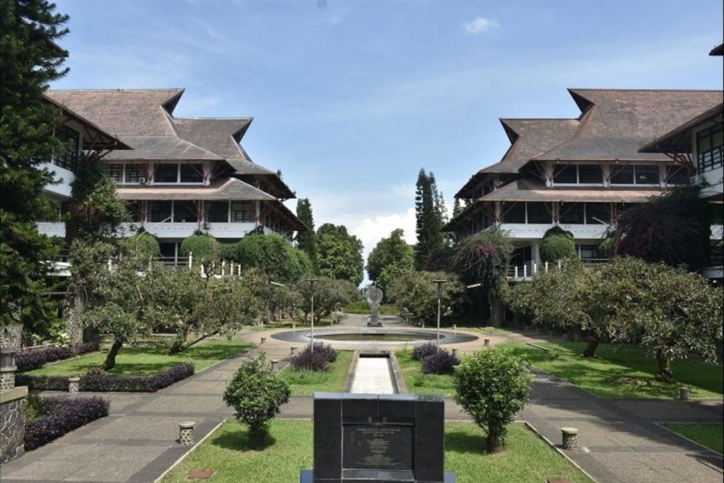 kampus terbaik di indonesia