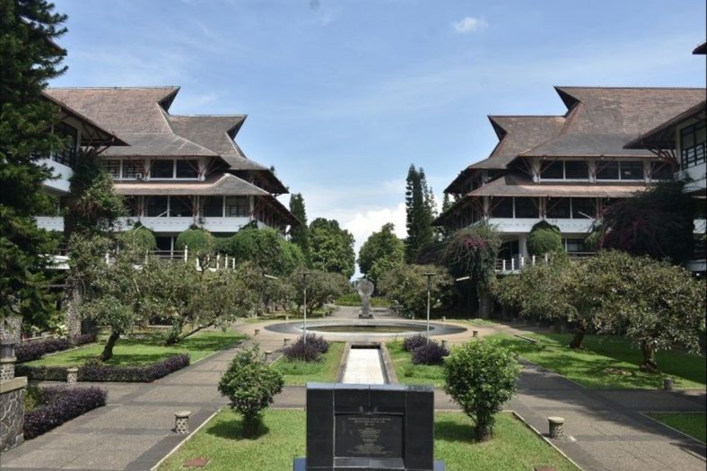 kampus terbaik di indonesia